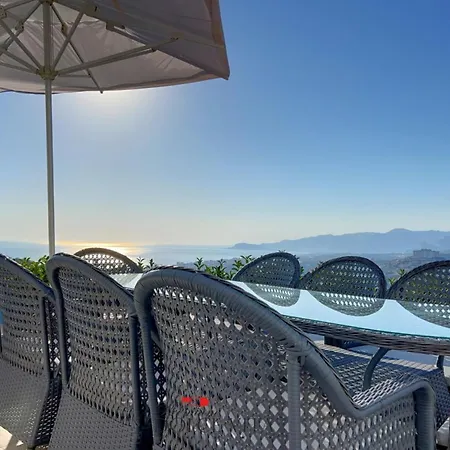 Amazing House With Private Pool In Alanya Каргычак